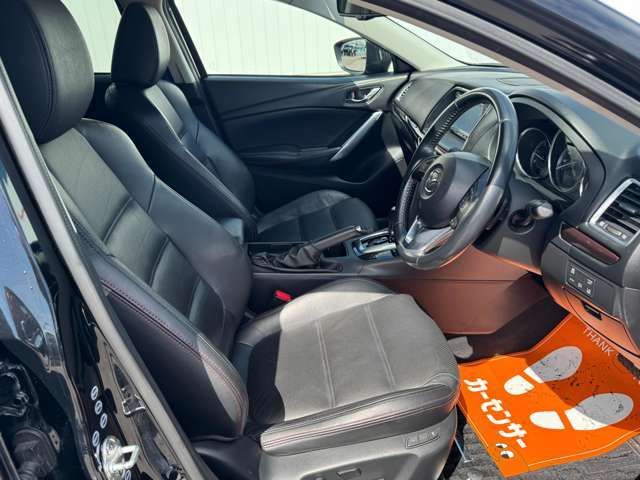 運転席シート廻りは使用感も少なく、良好な状態となっています。丁寧に使われていたことがよくわかります。
