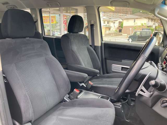 【充実した保証と質の高い整備】中古車は納車前の質の高い整備とメンテナンスが非常に重要です。幅広い保証はもちろん「新車感覚でお乗りいただける」よう、研修をうけた質の高い整備を納車前に実施しています☆