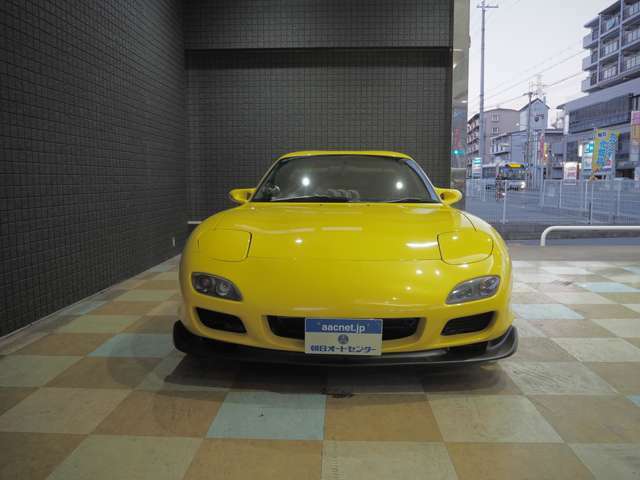 4型RX-7　タイプRS入庫致しました。イエローオールペイント。内外装共にコンディション良好です。