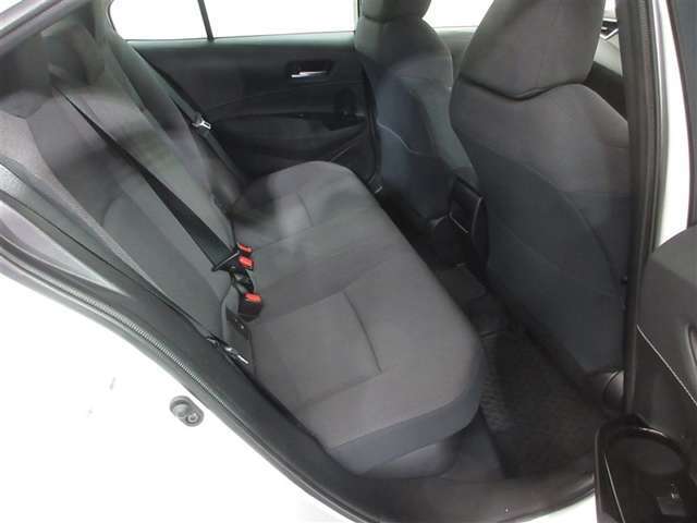 まるごとクリーニングで清潔で広々とした後席で、ゆっくりくつろいで移動を楽しみませんか！