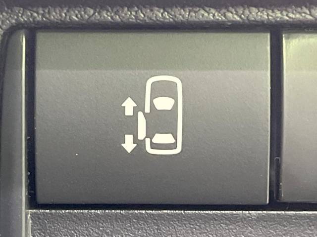 【パワースライドドア】スマートキーや運転席のスイッチでスライドドアの開閉が可能♪電動だから力を入れてドアを開ける必要が無く、小さいお子様でも、重い荷物を持っている時もラクに開け閉めできます♪