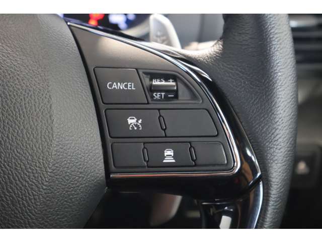 先行車との車間距離を保ちつつ定速走行ができるアダプティブクルーズコントロール！