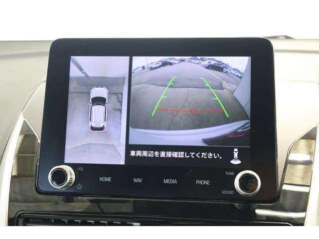 マルチアラウンドモニター（全周囲カメラ）装備☆真上から見下ろしているような映像で駐車をサポートします♪ステアリングガイドライン表示機能付き！