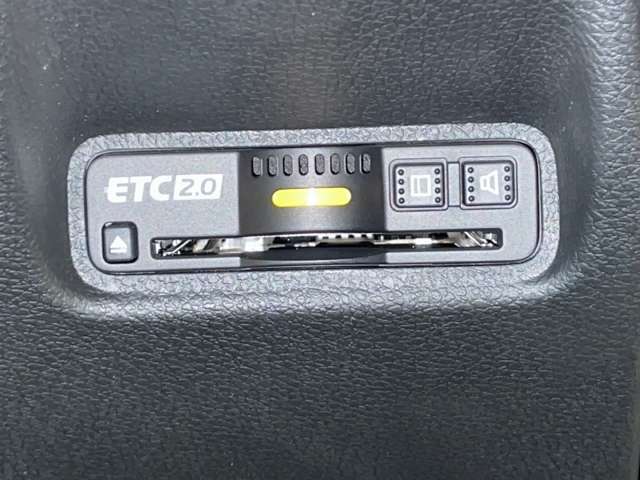 【ETC】搭載車！当店でセットアップが可能ですので、ご納車当日からご使用が可能です！高速道路料金のお支払いが楽々です！