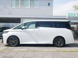 弊社専任のスタッフによるまるまるクリンを実施。