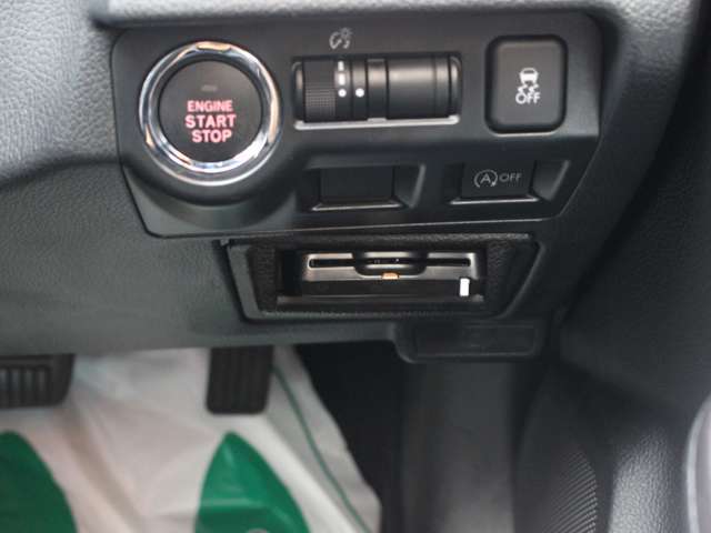 ETCももちろん装備！いまや無い車はないのではないかというくらいですがこちらも例外ではなく装備されております！後からつける手間もお金もかからず高速もスイスイなので友達・家族と遠出も楽しくなるはずです
