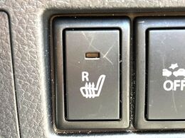 【シートヒーター】寒い日に重宝するシートヒーター！エアコンより早く温まってくれるので寒がりの人も安心ですね♪エアコンの温風は乾燥するから苦手、という方にもをおすすめです。