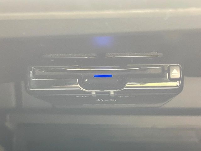 【ETC】高速道路の料金所をストレスなく通過！話題のスポットやサービスエリアに多い「スマートIC」利用時は必須のアイテムです。当店でセットアップを実施、ご納車当日からすぐにご利用いただけます！