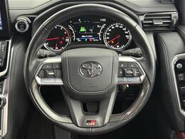 【ハンドル】『ハンドル/ステアリング』の画像になります。写真の内容に関してご不明点、ご質問等がございましたらお気軽にガリバー店舗までお問い合わせください。