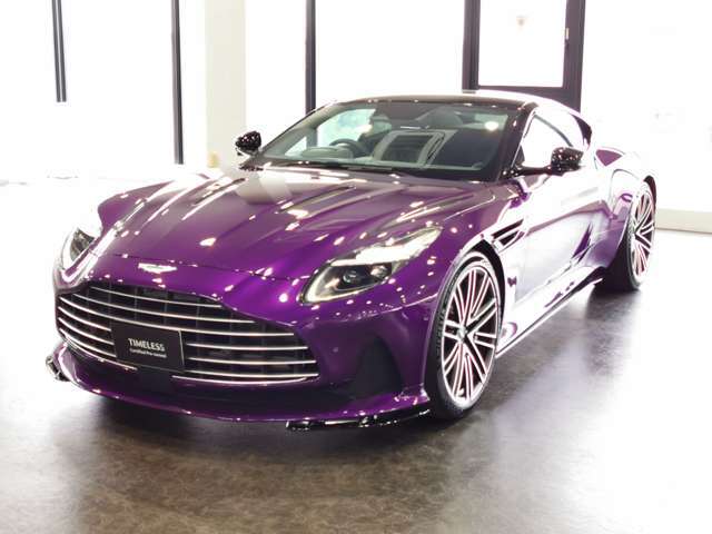 DB12　007の愛車DBシリーズの最新モデルとして発売しました。4.0LV8ツインターボエンジン搭載の最新装備を多数装備した1台が入庫しました。
