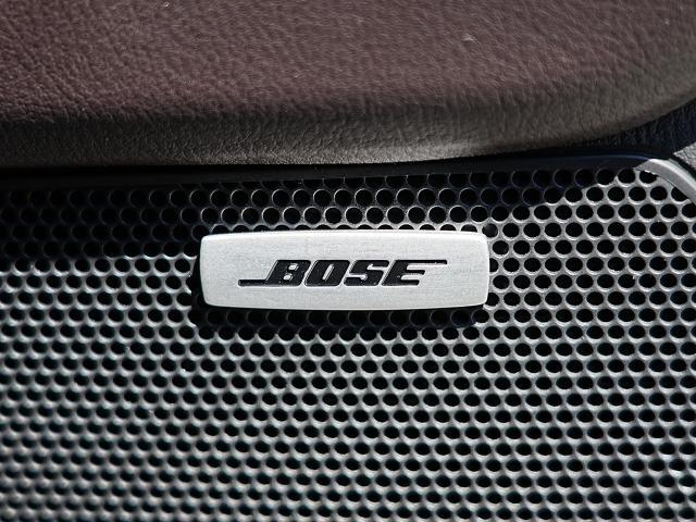 BOSEサウンドシステムを搭載しています。BOSE社と共同開発により車種専用チューニングが施されています。良質なサウンドでお好きな音楽をお楽しみください。