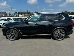 ☆ヘッドアップディスプレイ☆ガラスサンルーフ☆アクティブクルーズコントロール☆22インチアルミ☆4輪エアサスペンション☆茶革＆シートヒーター☆ウッドパネル