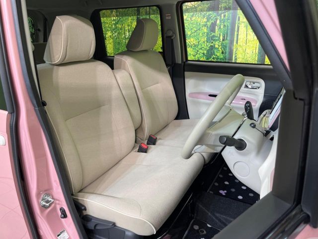 運転席シート廻りは使用感も少なく、良好な状態となっています。丁寧に使われていたことがよくわかりますね。