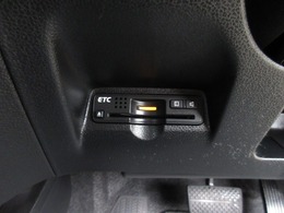 ETC付！高速道路の料金所はキャッシュレスで通過です！サービスエリア等にあるスマートインターの出入りも利用可能でとっても便利☆ご納車後すぐにお使い頂けるようセットアップしてのお渡しとなります。