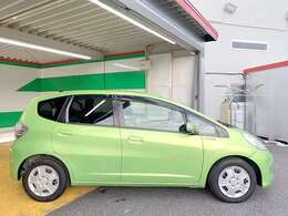 禁煙車です！また、ミラーウインカー・ドアバイザー・プライバシーガラス付きです！