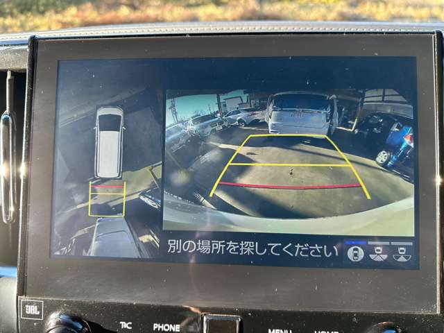 全方位カメラ・バックカメラで駐車時など確認することができます！