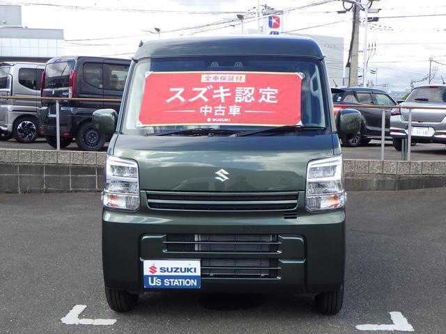 エブリィPCは4名乗車でもゆとりのラゲッジ容量です。家族や仲間と出かけたり趣味や仕事での道具や大きな荷物を積んだり、アクティブティーの愉しさや仕事の効率化が実感出来ます。