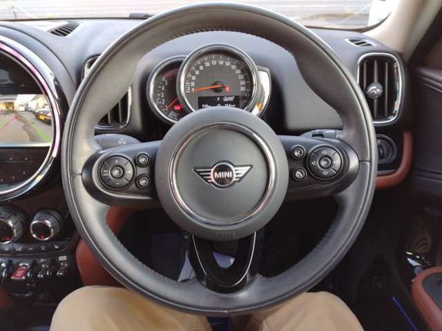 念のため禁煙車としておりませんが、車内は気になる匂い等なく良好です。