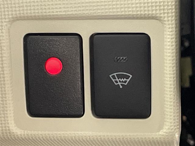 【運転席操作部】『運転席周辺の装備』の画像になります。快適なドライブを楽しむための機能が装備されています！運転席から触れるので使いやすいです！