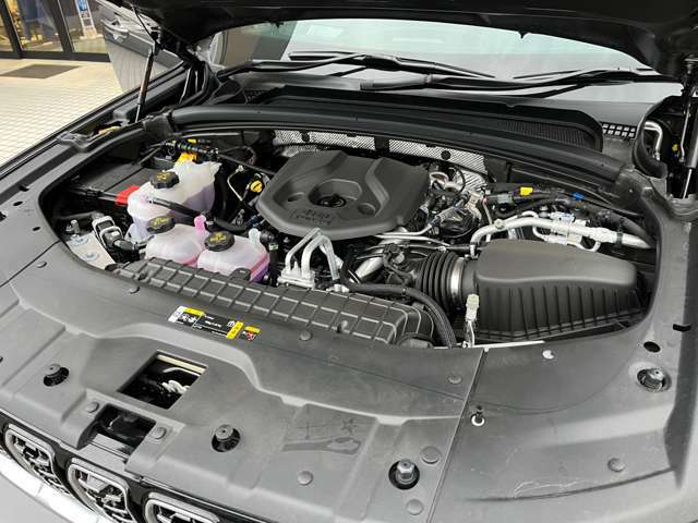 2.0L　ターボ付きエンジン