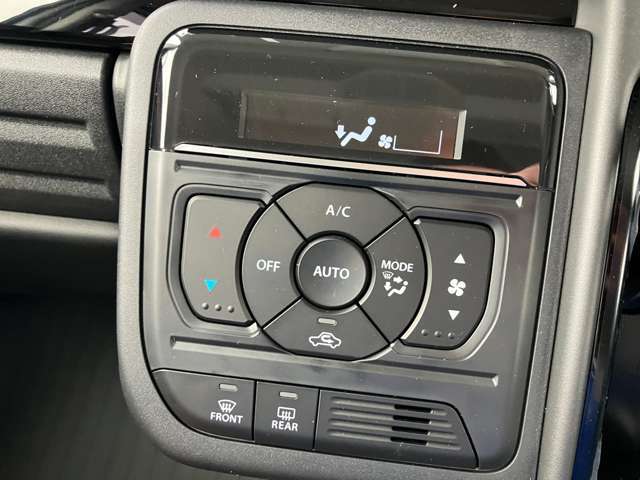 ★オートエアコン★好みの温度をセットするだけで、エアコンの強さや風量を自動でコントロール★