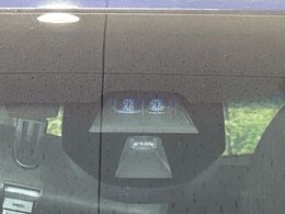 【シティブレーキアクティブシステム】低速走行中に前方の車両等を認識し、衝突しそうな時は警報とブレーキで衝突回避と被害軽減をアシスト。より安全にドライブをお楽しみいただけます。