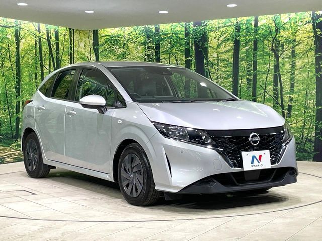 大好評のボディコーティング「弾スプラッシュコート」もご納車までに施工可能。通常のガラスコートと異なる、耐久年数6年の無機質ガラスコーティングが、ボディをキレイな状態に保ってくれます。