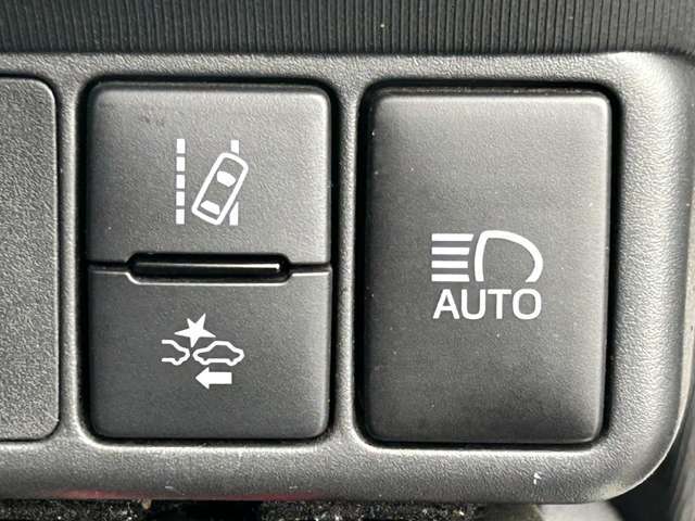 快適なドライブを楽しむための機能が装備されています！運転席から触れるので、使いやすいです！除菌プランいれていただくと、さらに清潔で安心していただけます！