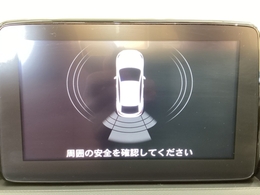 リアバンパーには障害物への接近をアラーム音で知らせてくれるパーキングセンサーが装着されています。