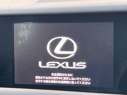 【メーカー純正ナビ】インテリアに溶け込むスタイリッシュな「専用設計」メーカーナビを装備♪視認性や操作性など基本性能にも優れ、より上質なカーライフをお楽しみいただけます。