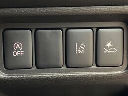 【三菱e-Assist】走行中に前方の車両等を認識し、衝突しそうな時は警報とブレーキで衝突回避と被害軽減をアシスト。より安全にドライブをお楽しみいただけます。