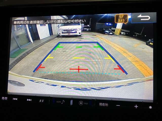 【バックカメラ】　　運転が苦手な方も安心して駐車することができます♪安全性もいいです♪
