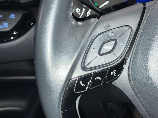 【ハンドルスイッチ】　オーディオ操作がハンドルにぎったまま指先だけで操作が可能です♪