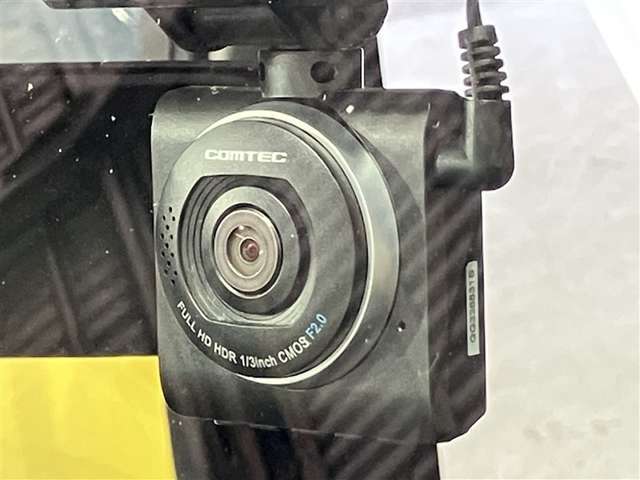 万が一のトラブルのときにも役に立つドライブレコーダーを装備しています。側面衝突や幅寄せ・割り込み対策に！