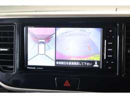 マルチアラウンドモニター（全周囲カメラ）装備☆真上から見下ろしているような映像で駐車をサポートします♪パーキングガイドライン表示機能付き！