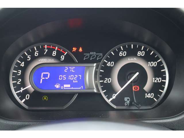 タコメーター付ハイコントラストメーター※マルチインフォメーションディスプレイ（IDストップ時間や平均燃費・航続可能距離などのエコドライブ情報を表示）/ECOドライブアシスト（レベルメーター）