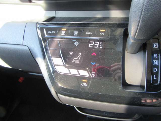 オートエアコン！使い易いですよ♪
