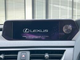 【10.3インチワイドナビ】高級感とインパクトのある大型ワイドナビを装備。各種オーディオ操作はもちろん、横長ワイド画面でのマップ2分割表示など、利便性も高いナビです♪