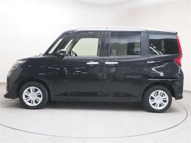 安心の納車前整備を実施します。その際にエンジンオイル、オイルエレメント、ワイパーゴムを交換いたします。
