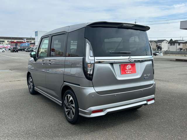 任意保険を取り扱っております。お客様に合ったプランで納車時から加入できますので、お帰りの際に万一事故やトラブルが起きても安心です！お見積もりだけでも大歓迎です。スタッフまでお問い合わせください。