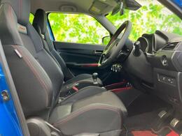 「この車の写真をもっと見たい」「状態が気になる」「この装備はついている？」どんな小さな疑問でもお気軽にお問い合わせください！