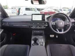 ◆視界広々で非常に運転しやすくロングドライブでも疲れを感じさせないすっきりとまとまったインパネ周りです。