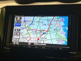 【ナビゲーション】目的地までしっかり案内してくれる使いやすいナビ。Bluetooth接続すればお持ちのスマホやMP3プレイヤーの音楽を再生可能！毎日の運転がさらに楽しくなります！！