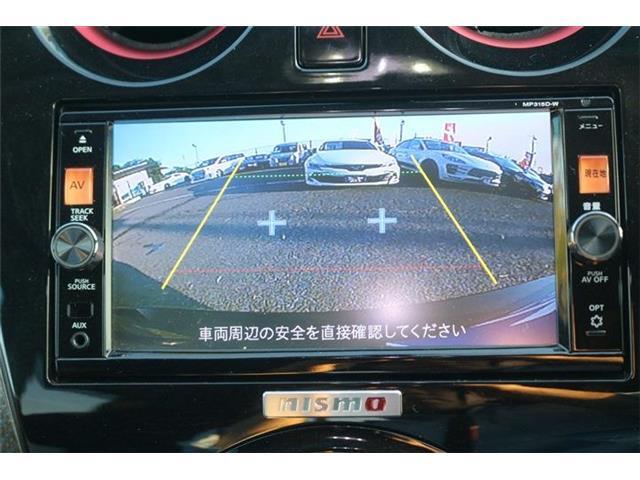 バックカメラ付きとなっておりますので、運転が苦手な方でも安心ですね。