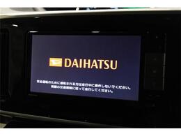 SDナビです！純正ナビは機能も見た目も良いですよ！