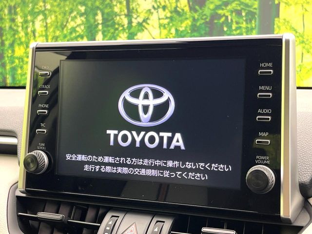 【8インチ　ディスプレイオーディオ】大画面のディスプレイはAppleCarPlayやAndroidAutoが利用可能。大きな画面でスマホナビアプリ等が利用いただけます♪