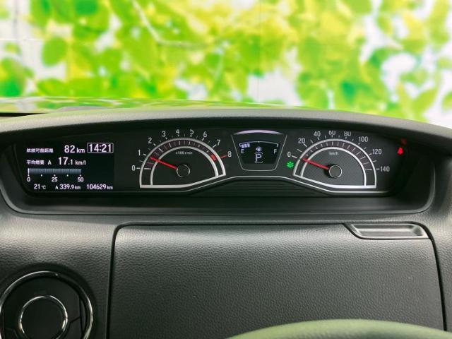 WECARSの展示場では実際に見て、触ってお車をお選びいただけます！知識の豊富な営業スタッフが様々なカーライフをご提案いたします！