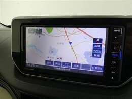 Bluetooth機能搭載の7インチナビです。TVも視聴できてナビの設定もタッチパネル式なので簡単に操作できます。