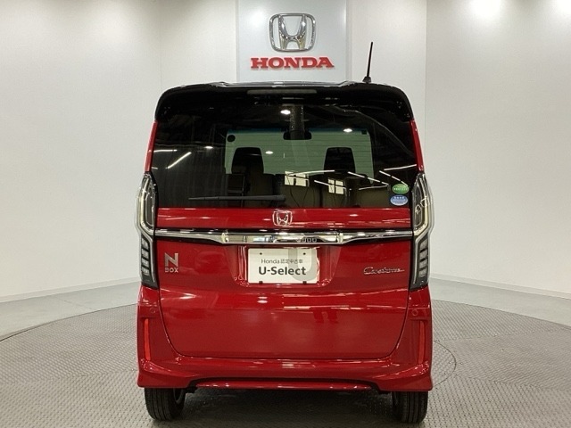 【Honda認定中古車 U-Select】　は3つの安心をお約束します。　1　Hondaのプロが整備した安心。 2　第三者機関がチェックした安心。　3　購入後もHondaが保証する安心。