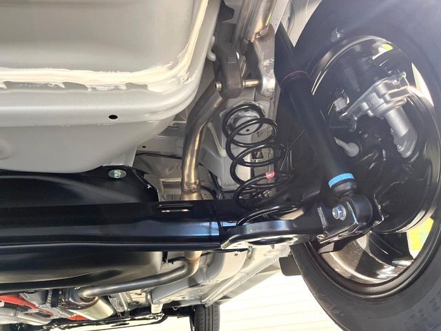 下回りがきれいなうちに、防錆加工の施工がオススメ。降雪地域はもちろん、沿岸部にお住いの方や、趣味でマリン・ウィンタースポーツをされる方にご好評いただいております。